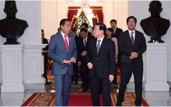 Thumbnail Berita - Jokowi Terima Kunjungan Chief Executive Hong Kong, Bahas Investasi hingga Perlindungan WNI