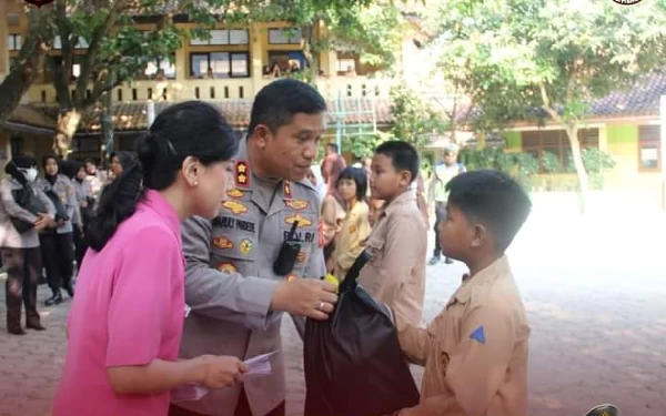 Peringati Hari Bhayangkara dan HUT Polwan, Polres Sukabumi Gelar Santunan Anak Yatim