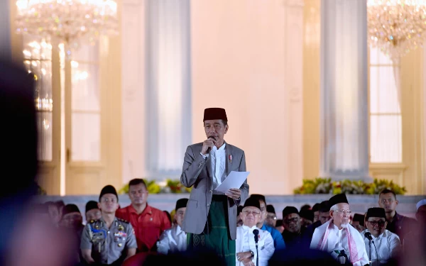 Thumbnail Berita - Jokowi hingga Tokoh Lintas Agama Hadiri Zikir dan Doa Kebangsaan HUT ke-78 RI