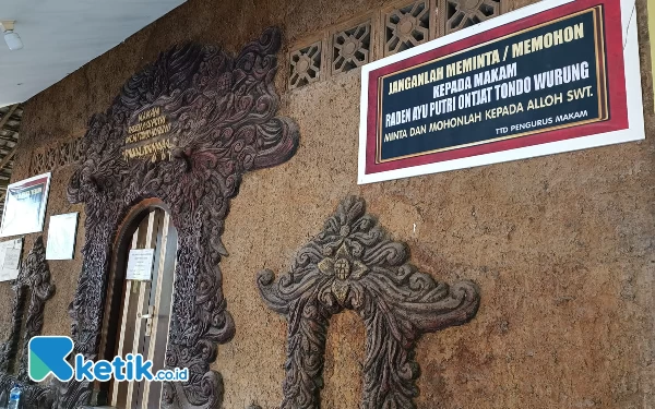 Thumbnail Berita - Menapaki Sejarah Majapahit di Terung, Raden Ayu Putri Ontjat Tondo Wurung dituduh hamil diluar nikah hingga bedaknya bisa buat awet muda