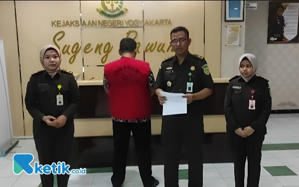 Thumbnail Berita - Kejari Yogyakarta Tahan Pegawai Bank Syariah, Jadi Tersangka Korupsi Kredit Fiktif