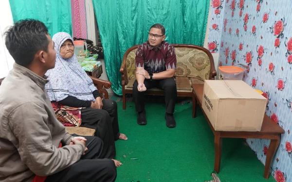 Cuti Bersama, Pj Wali Kota Batu Sibuk Menyapa Warga Miskin hingga Pantau Produk UMKM