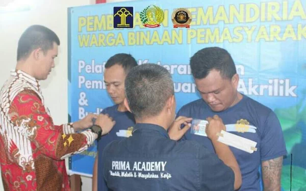 Thumbnail Berita - Berdayakan Warga Binaan, Lapas Cianjur Gelar Pelatihan Aquarium Akrilik dan Budidaya Perikanan