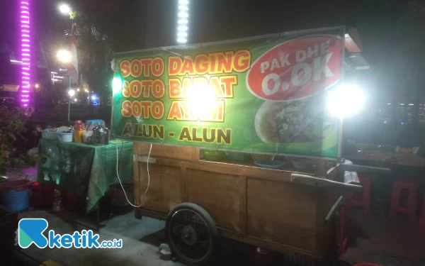 Thumbnail Berita - Soto Daging 'Pakdhe Ook' Solusi untuk Berbuka Puasa dan Sahur