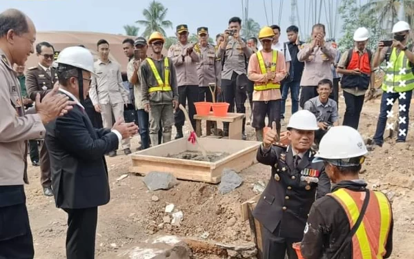 Thumbnail Berita - Harkitnas, Polres Cianjur Renovasi Asrama Polisi Salaeurih