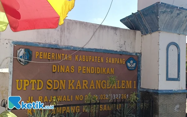 Parah! Oknum Guru SDN di Sampang Diduga Jual Beli Buku LKS, Harganya Bikin Kaget Orang Tua Siswa