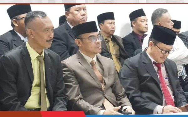 Thumbnail Turut hadir pada kegiatan itu Forkopimda, Sekretaris Daerah Kabupaten Cianjur, H. Cecep S Alamsyah, para pimpinan OPD serta tamu undangan lainnya (07/10/24) (Foto: Prokopim Cianjur)