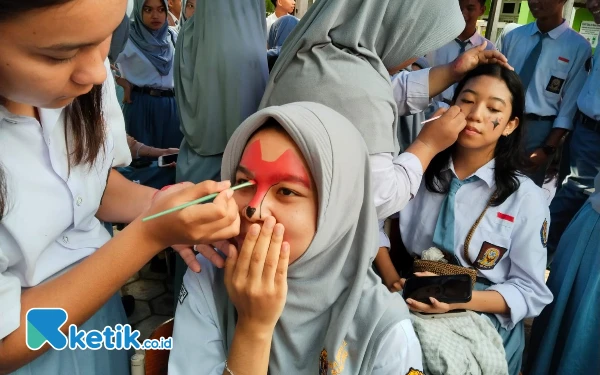 Thumbnail Berita - Siapkan Generasi Terampil, SMAN 2 Bontang Gelar Pameran Karya dan Bazar Produk Dual Track