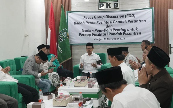 Thumbnail FGD membedah Perda Nomor 3 Tahun 2023 tentang Fasilitasi Penyelenggaraan Pesantren itu, diikuti perwakilan para ulama dari beberapa pondok pesantren di Kabupaten Cianjur (Jumat, 1 November 2024) (Foto: PKB Cianjur for Ketik.co.id)