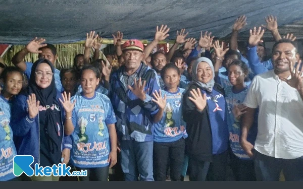 Thumbnail Berita - Tim Pemenangan RUBI  dari 9 Kampung di Distrik Meos Mansar Dilantik