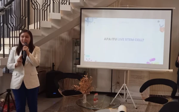 Thumbnail Berita - Clariskin Clinic Surabaya Kenalkan Treatment Live Stem Cell Terbaik agar Tampak Kembali Muda