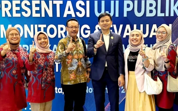 Thumbnail Berita - Profil Dr Martadi, Wakil Rektor Unesa Peraih Bintang Satya Lencana