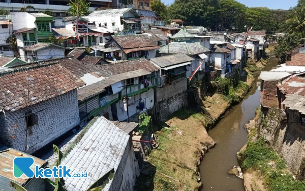 Thumbnail Berita - Masuk Musim Hujan, Rumah di Sempadan Sungai Kota Malang Diminta Waspada