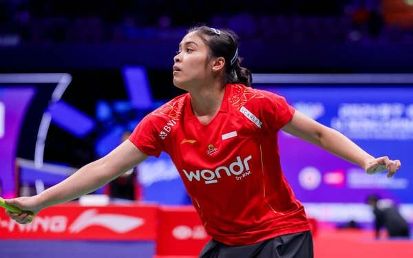 Thumbnail Berita - Gregoria Mariska Tunjung Dikandaskan Aya Ohori Straight Set BWF World Tour Finals 2024.