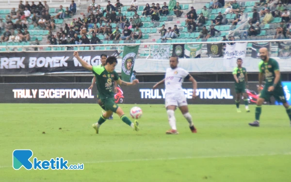 Thumbnail Berita - Tumbangkan Persik Kediri 4-1, Paul Munster Puas dengan Permainan Persebaya