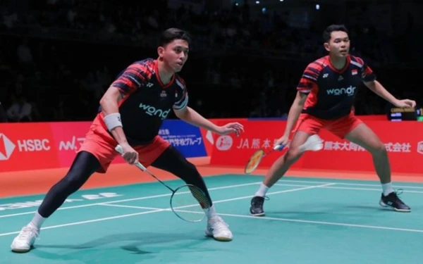 Thumbnail Berita - Ganda Putra Indonesia Saling Duel di BWF World Tour Finals 2024, Fajar/Rian Kalahkan Sabar/Reza