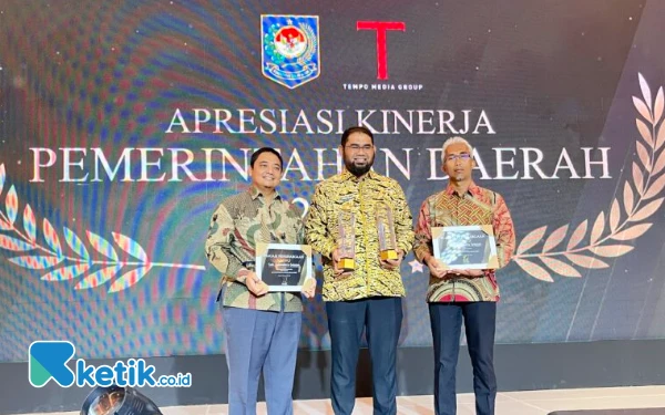 Thumbnail Berita - Kabupaten Halmahera Selatan Raih 2 Penghargaan Dari Kemendagri, Tito Karnavian Apresiasi Bupati Basam Kasuba