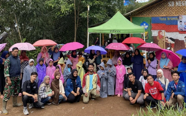 Thumbnail Berita - [Berita Foto] Bantuan untuk Penyintas Bencana Banjir Bandang oleh JBZ Sukabumi