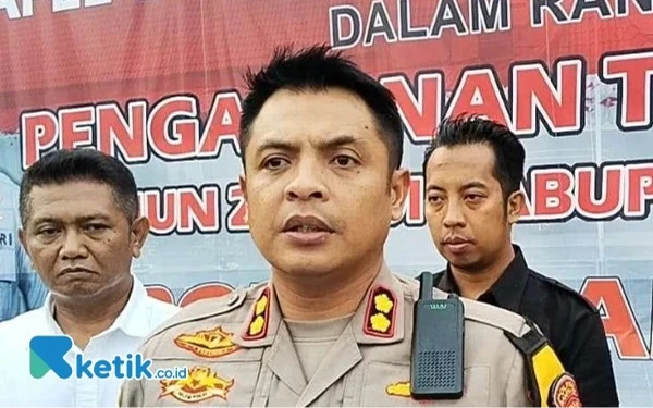 Thumbnail Berita - Jelang Nataru, Kapolres Sampang Perintahkan PJU dan Kapolsek Gelar Razia Sajam dan Bahan Peledak