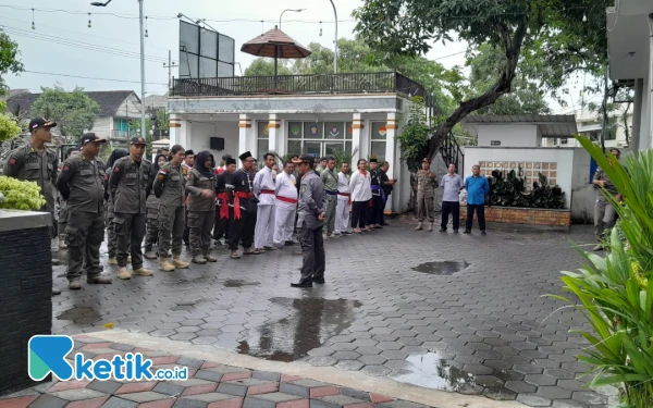 Thumbnail Berita - Pengamanan Natal 2024, Satpol PP Kota Madiun Gandeng Puluhan Pendekar Silat