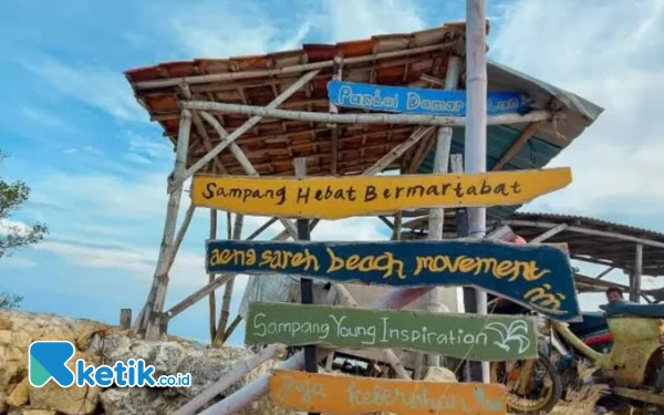 Thumbnail Berita - Pasir Putih dan Ombak Tenang, Pantai Damar Wulan Sampang Cocok Dikunjungi saat Liburan