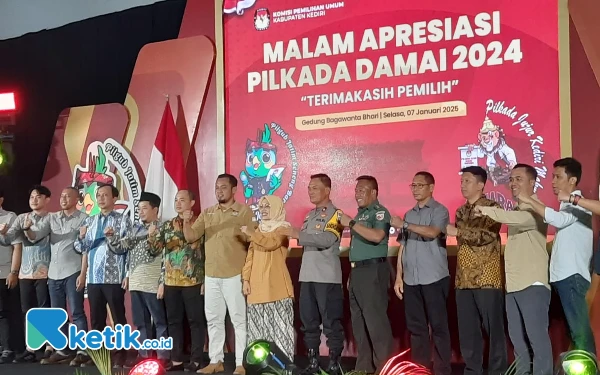 Thumbnail Berita - KPU Kediri Gelar Malam Apresiasi Pilkada Damai 2024, Partisipasi Pemilih Pecahkan Rekor