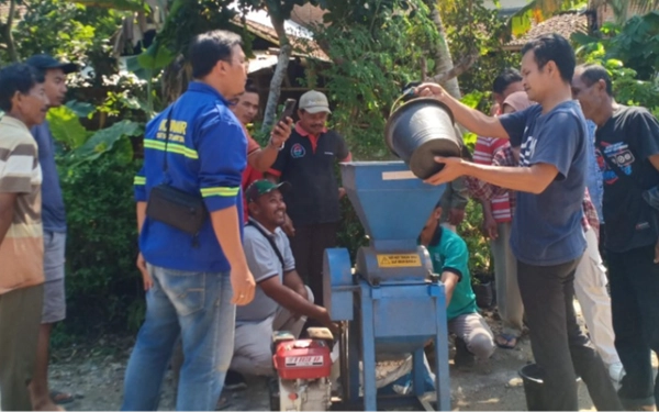 Thumbnail Berita - Terdampak Pupuk Kimia, Kesuburan Tanah di Tulungagung Memprihatinkan, Ika Unair Turun Tangan