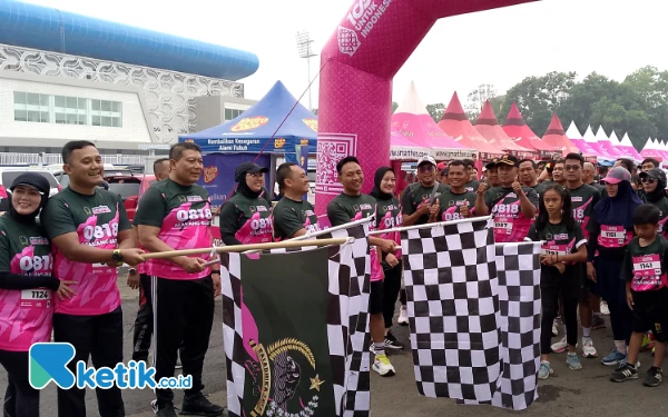 Thumbnail Berita - Kenalkan Keindahan Tampilan Baru Stadion Kanjuruhan, Kodim 0818 Gelar Fun Run 5K